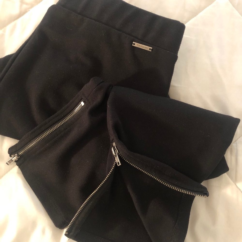Black leggings